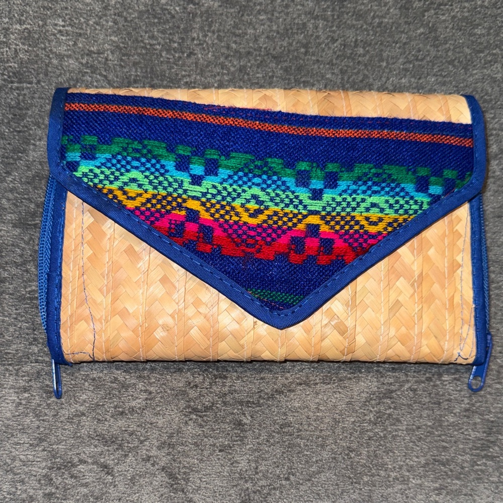 Multicolor Artisan Woven Clutch - Picture 3 of 7